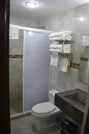 Shower, free toiletries, hair dryer