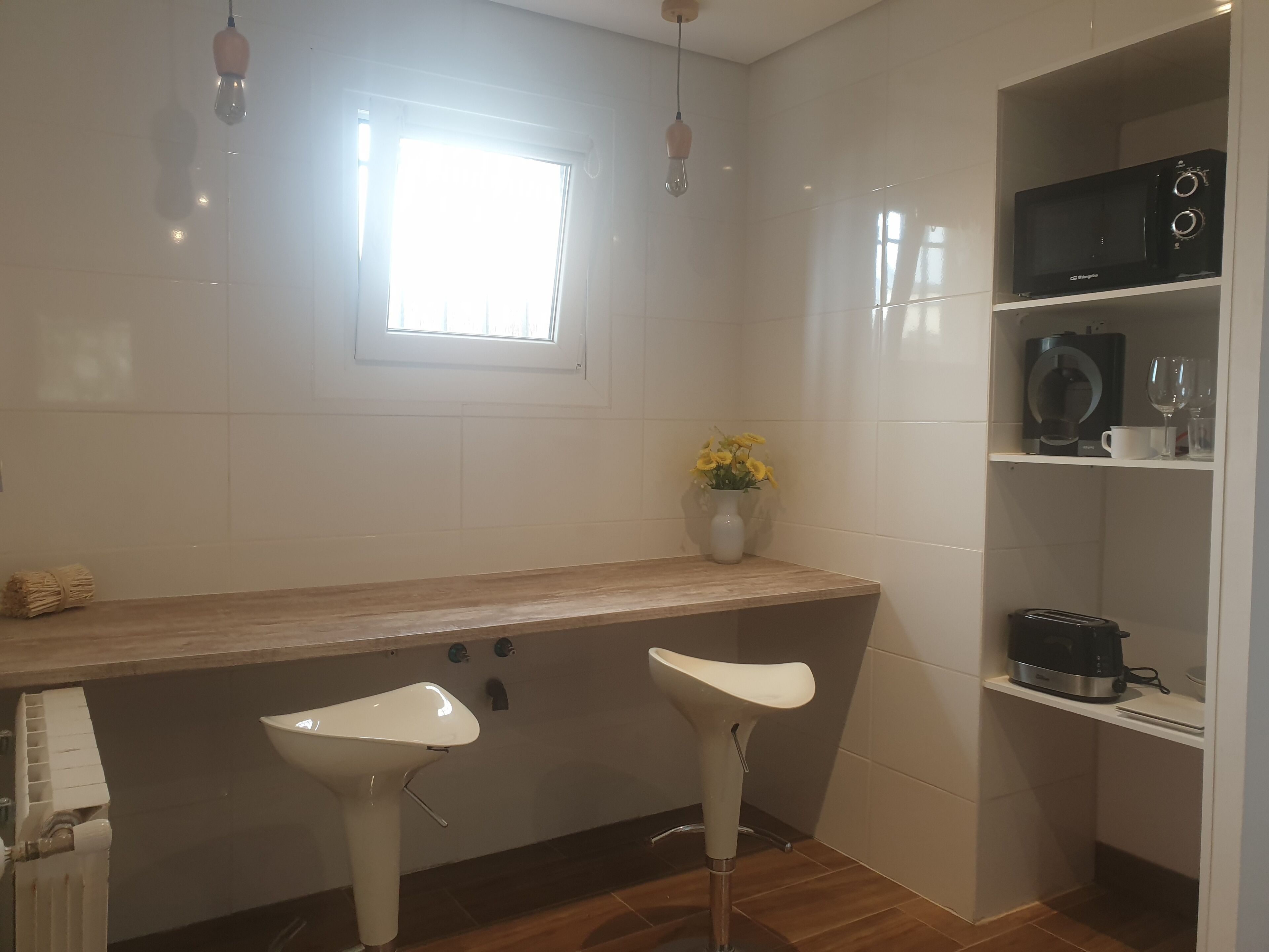 Superior Room, 1 Bedroom, Terrace (Free Parking) | Individually decorated, individually furnished, iron/ironing board