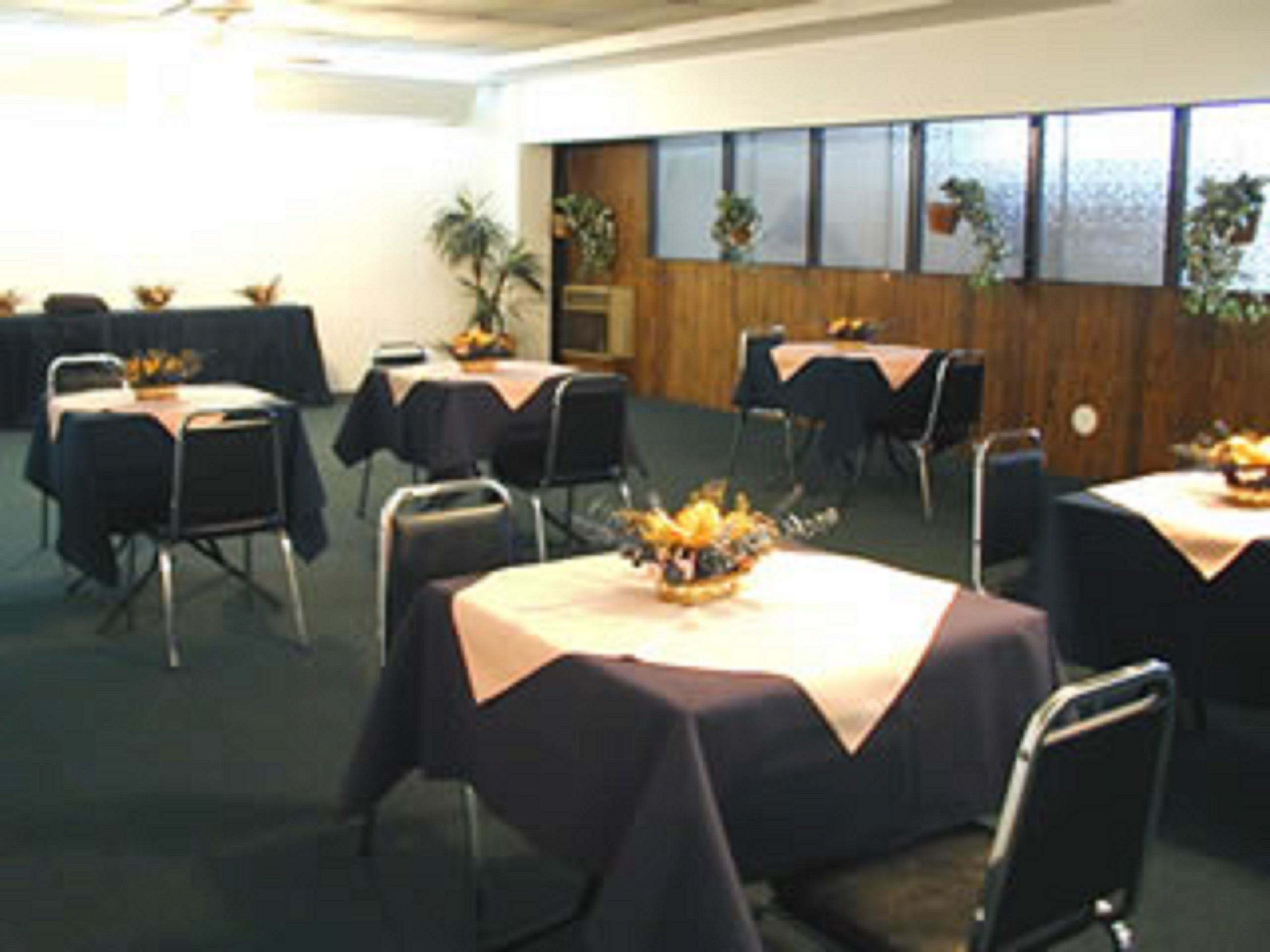 Petit déjeuner continental servi tous les jours en supplément