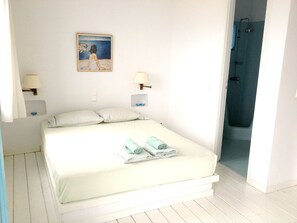 3 chambres, fer et planche à repasser, draps fournis