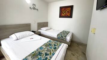 Standard Twin Room | Free WiFi, bed sheets
