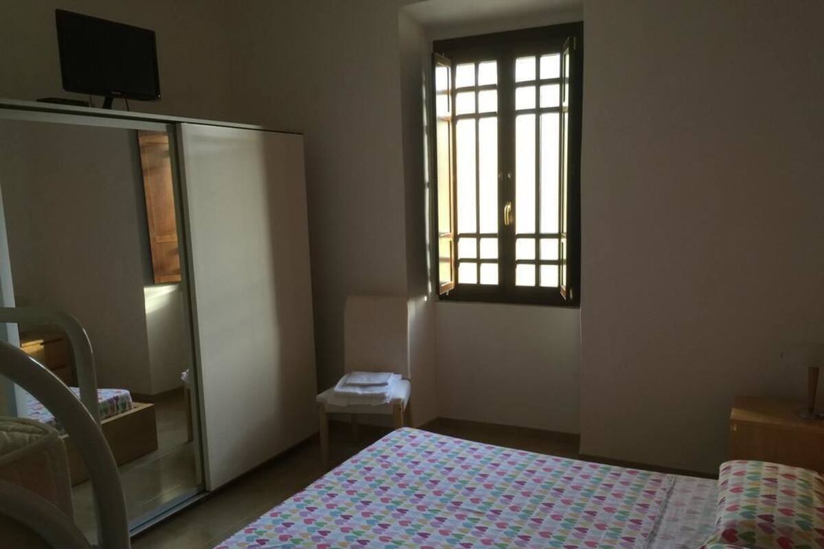 Bed sheets, wheelchair access