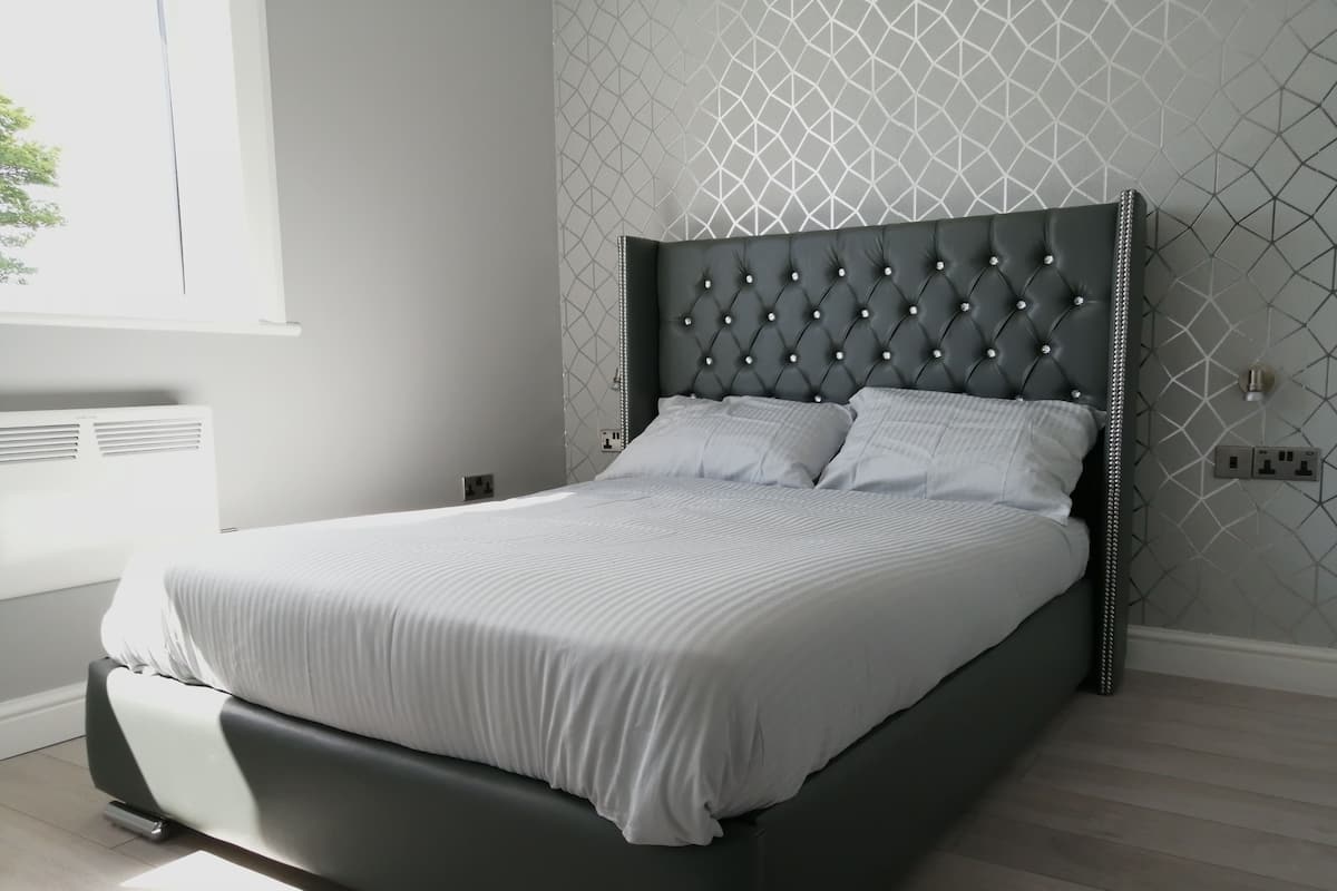 Standard Double Room | In-room safe, soundproofing, iron/ironing board, free WiFi