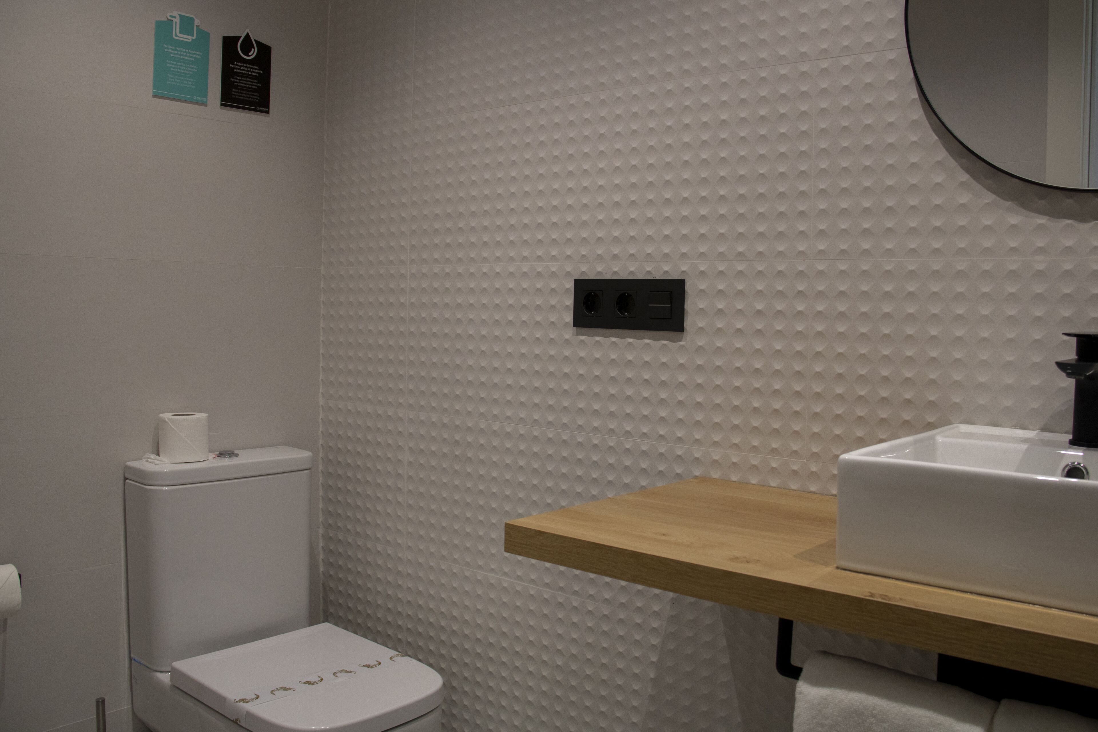 desk, blackout curtains, free wifi, bed sheets