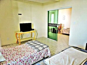 DIAMANTE 05 | Free WiFi, bed sheets - Pousada Marzuk (Navegantes)