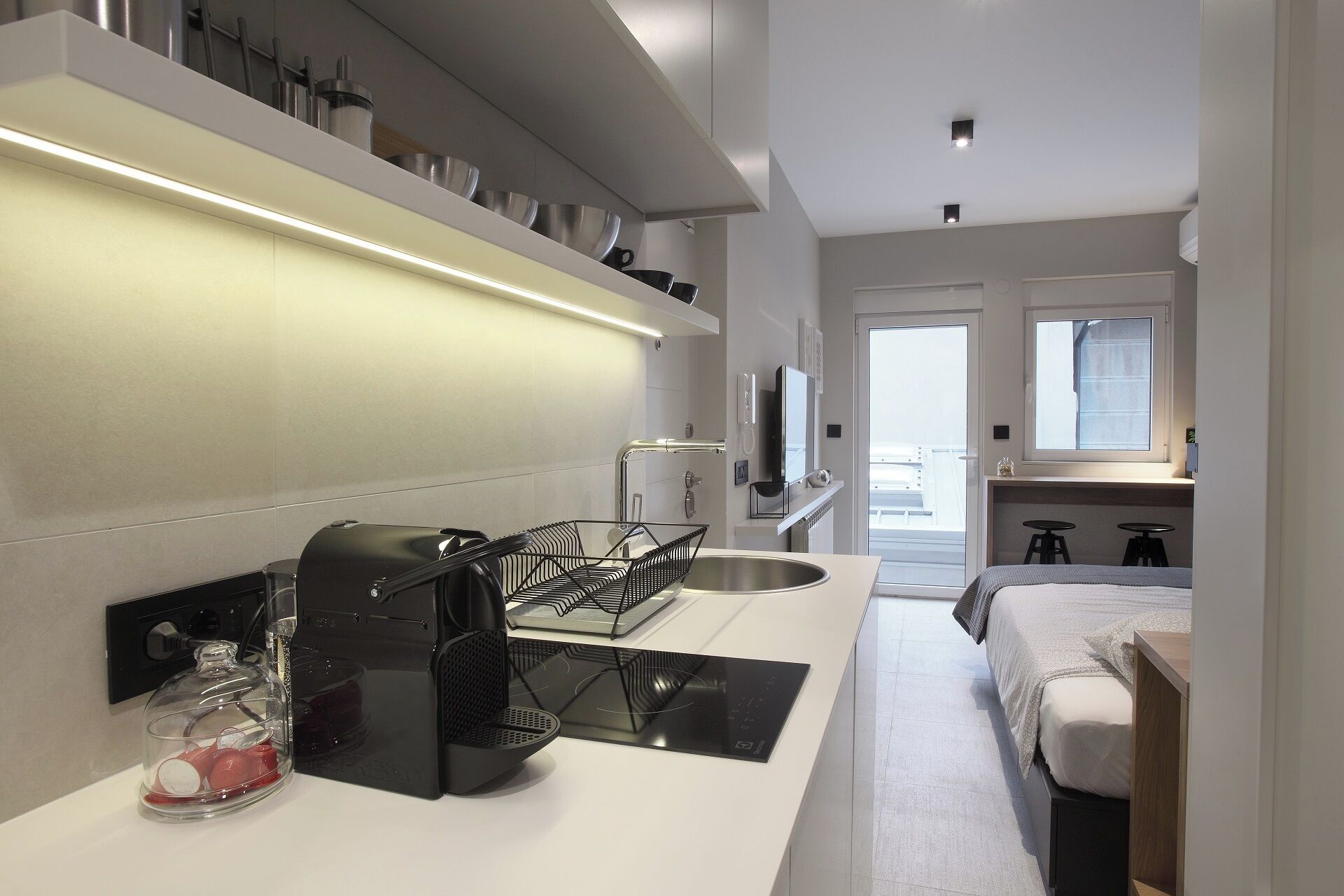 设计开间, 露台 | 私人厨房 | 冰箱、炉灶、意式浓缩咖啡机、茶具/咖啡用具