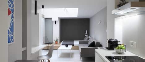 Bureau, espace de travail pour ordinateur portable