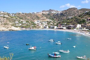 Beach nearby, beach towels - Sea views, Heated Pool, Ping Pong & Tennis, 23 pax (Αχλάδα)