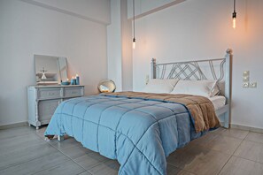 7 chambres, coffres-forts dans les chambres, fer et planche à repasser