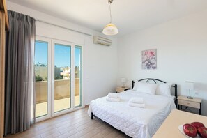 7 bedrooms, iron/ironing board, travel crib, free WiFi