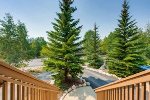 Front of property - Lakepointe Court Town Homes by CRMR (Frisco)