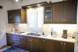 Refrigerador, microondas, horno y lavavajillas