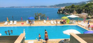 Seasonal outdoor pool, pool umbrellas - Dianas Home (Orikum)