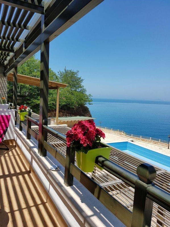 Deluxe House, Sea View | Terrace/patio - Dianas Home (Orikum)