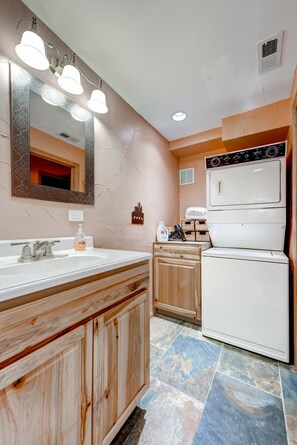 Classic Cabin, 2 Bedrooms, Kitchen | Bathroom | Combined shower/tub, hair dryer, towels, soap - Cabin in the Woods by CRMR (Frisco)