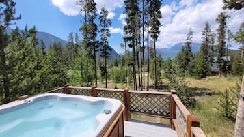 Bathtub spa outdoor
