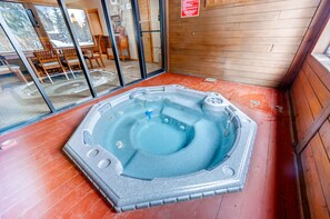 Indoor spa tub - Cedars Lodge Condos by CRMR (Frisco)