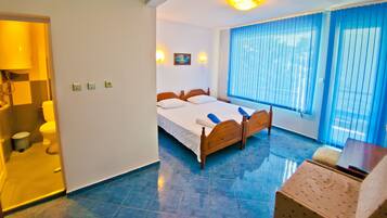 3 chambres, fer et planche à repasser, Wi-Fi gratuit, draps fournis