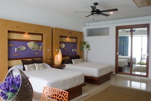 Habitación clásica, vista a la playa | Caja de seguridad en la habitación y decoración personalizada 