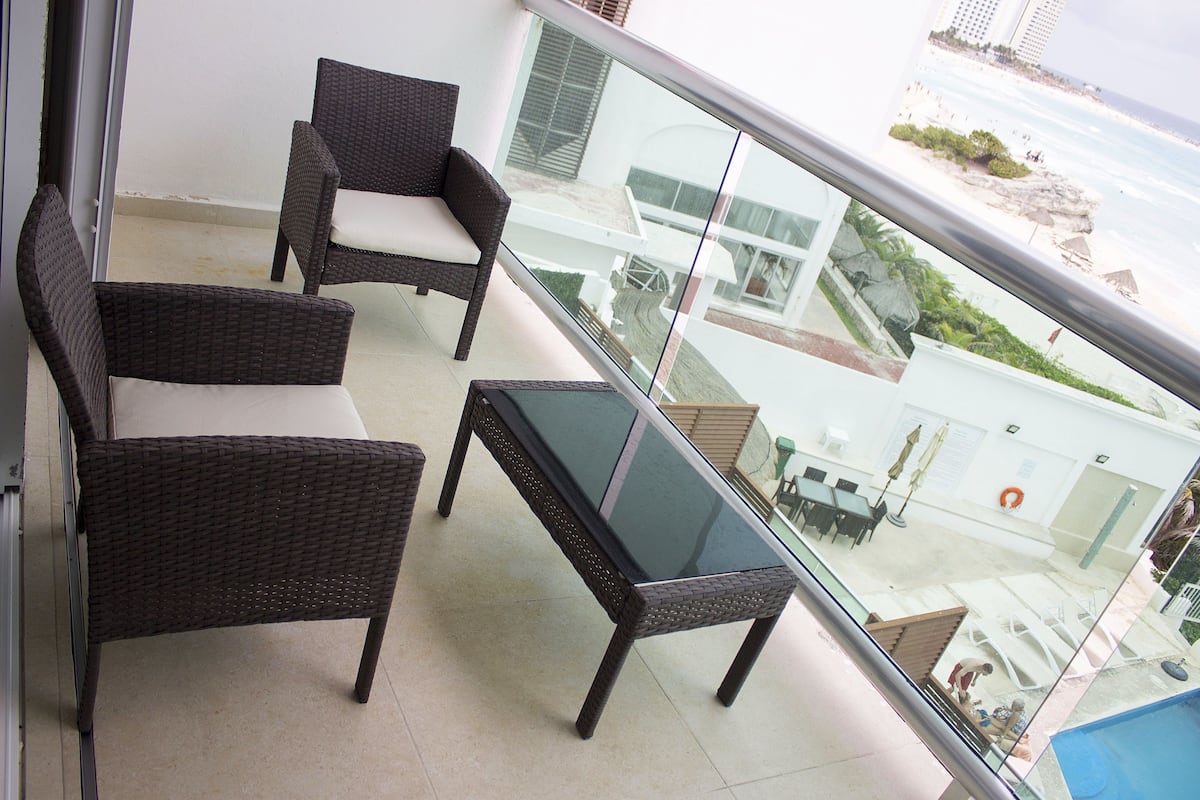 Suite monolocale Comfort, vista spiaggia | Una cassaforte in camera, con stile personalizzato