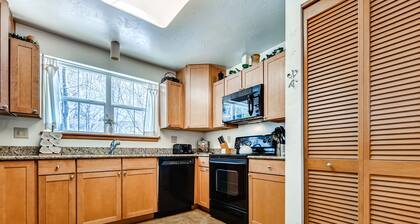 Streamside Lane Condos by CRMR