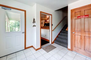 Interior entrance - Streamside Lane Condos by CRMR (Frisco)