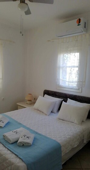 3 عدّة غرف نوم ومكواة/لوح كي وخدمة الإنترنت وملاءات أسرّة