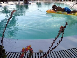 Pool - Silver Olives Villa With Private Swimming Pool, Sea View And Remarkable Garden. (Μαγουλάδες)