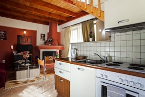 Refrigerador, horno, cafetera y tetera y tostadora