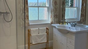 Bathroom - Lower Bryanston Farm (Blandford Forum)