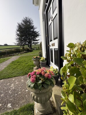 Garden - Lower Bryanston Farm (Blandford Forum)