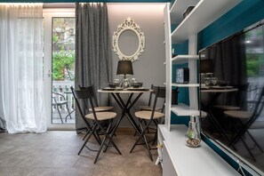 Apartamento, 1 quarto | Área de estar | Smart TV, Netflix