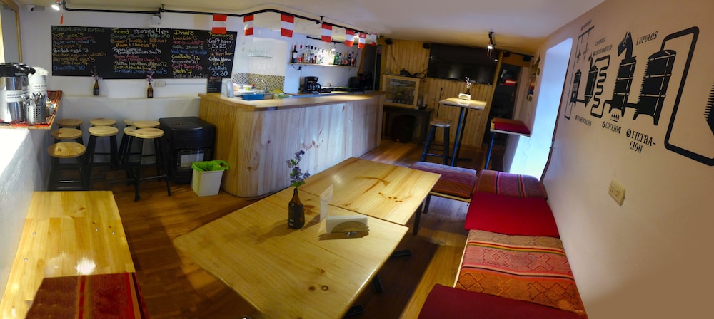 Dragonfly Hostels Cusco by null