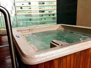 Indoor spa tub - Napoles Condo Suite (Mexico City)