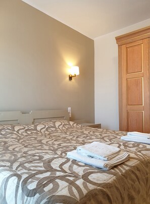1 bedroom, bed sheets - Ioli Village (Kassandra)