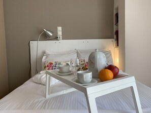 2 bedrooms, desk, soundproofing, iron/ironing board