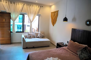 Minibar, in-room safe, free cots/infant beds, travel cot - Diosa del Agua Bacalar (Bacalar)