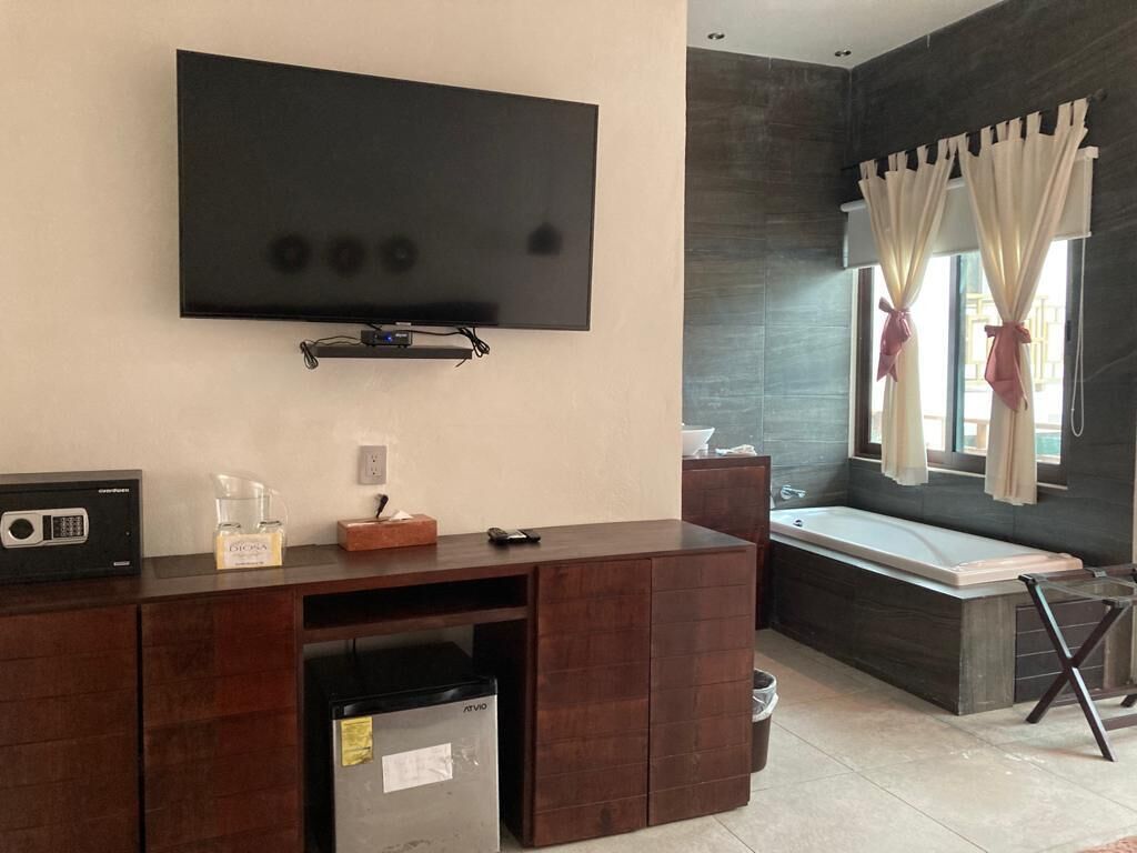 premium room, bathtub | bathroom | free toiletries, towels, soap, shampoo