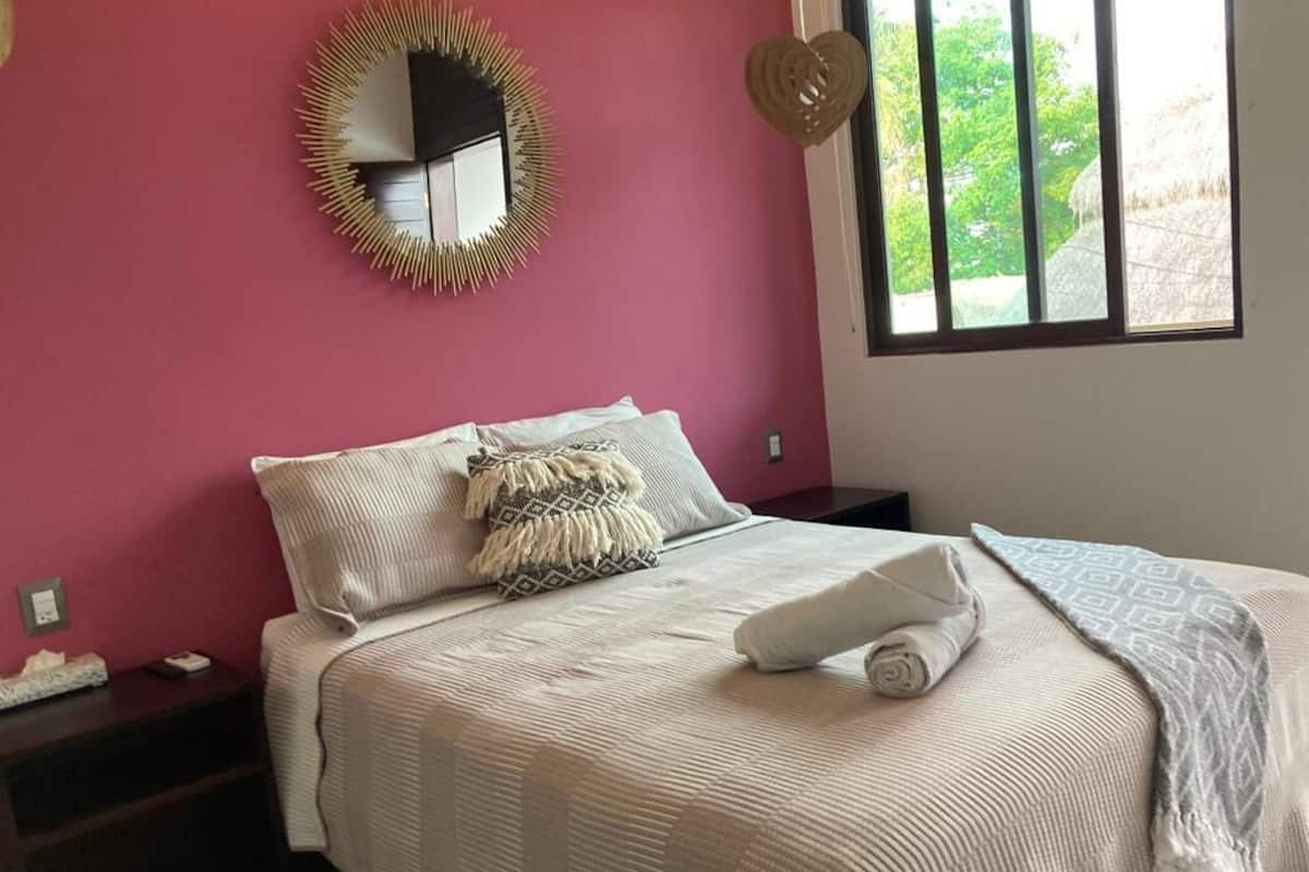 Luxe kamer | Een minibar, een kluis op de kamer, gratis babybedden, reisbedje