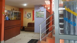 Reception - Hostal Los Pinos (El Tambo)