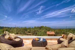 Property grounds - Green Paradise Luxury Villa In Crete (Τζαννακιανά)