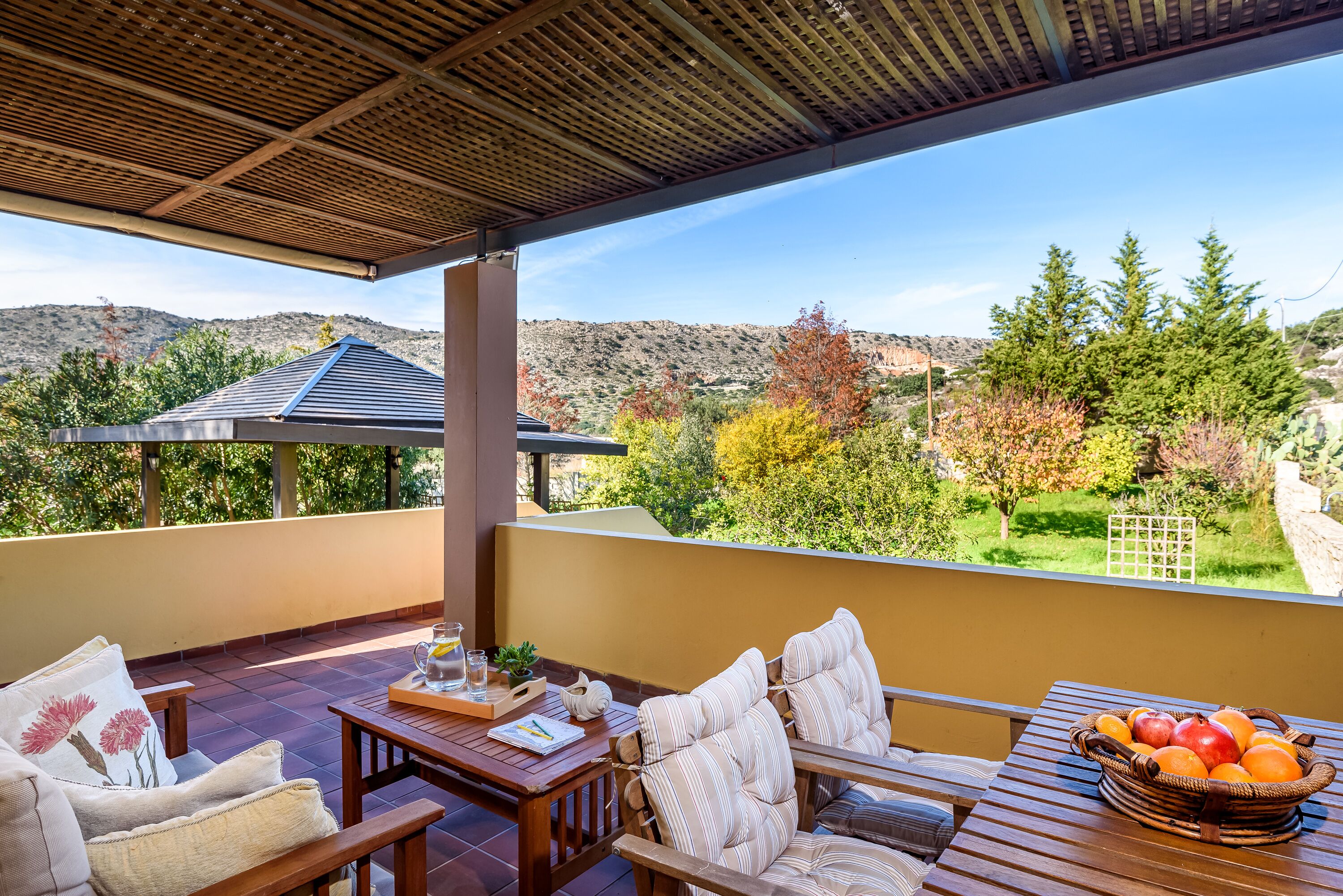 屋外ダイニングエリア