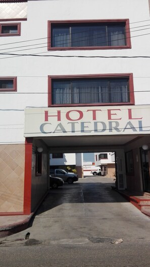 Front of property - Hotel Catedral (Ciudad del Carmen)