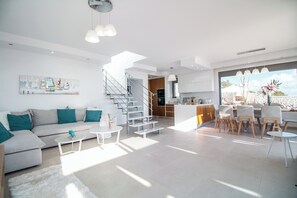 TV, DVD player, books, stereo