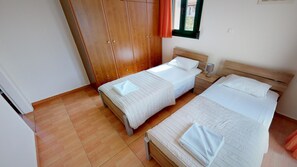 3 chambres, fer et planche Ă repasser, Wi-Fi, draps fournis