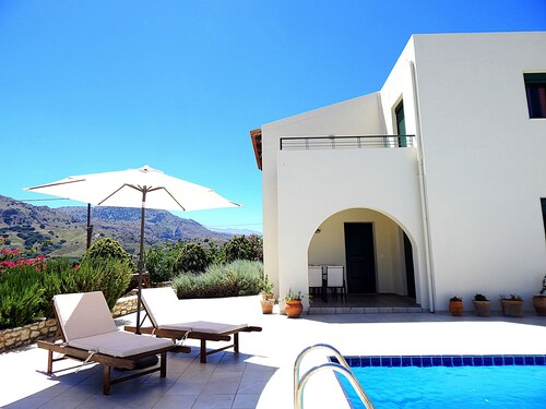 Elina Villes. Villa Anna