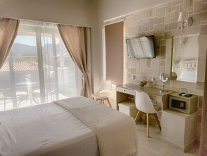 3 habitaciones, insonorización y tabla de planchar con plancha 