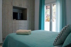 1 bedroom, soundproofing, iron/ironing board, WiFi