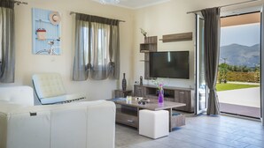 Living area - Armonia Villas Kefalonia, “Beautiful location, deluxe services" (Lixouri)
