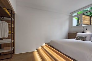 2 quartos, cofres nos quartos, ferros/tábuas de passar roupa